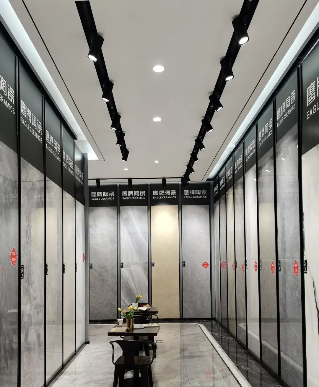 鹰牌墙地专家店｜广西?南宁——以全新面貌华丽绽放，演绎现代时尚轻奢格调(图18)